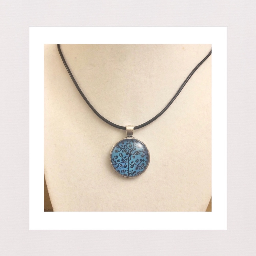 Tree Cab Pendant & Leather Necklace